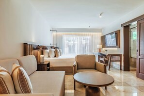 Premium bedding, pillowtop beds, free minibar, in-room safe - Grand Palladium Select Bávaro - All Inclusive (Punta Cana)