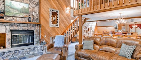 Standard Townhome, 3 Bedrooms (3 Bathrooms, + Loft) | Living area | TV, fireplace