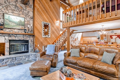 Ridgepoint Townhomes by East West Hospitality