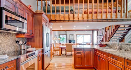 Ridgepoint Townhomes by East West Hospitality