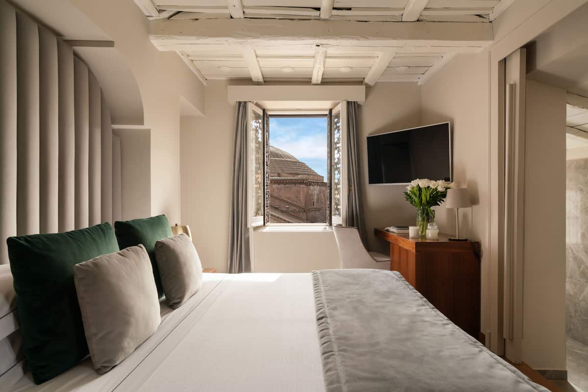 Suite Edificio Separato con Terrazza Privata Vista Pantheon | Biancheria da letto di alta qualità, minibar, una cassaforte in camera