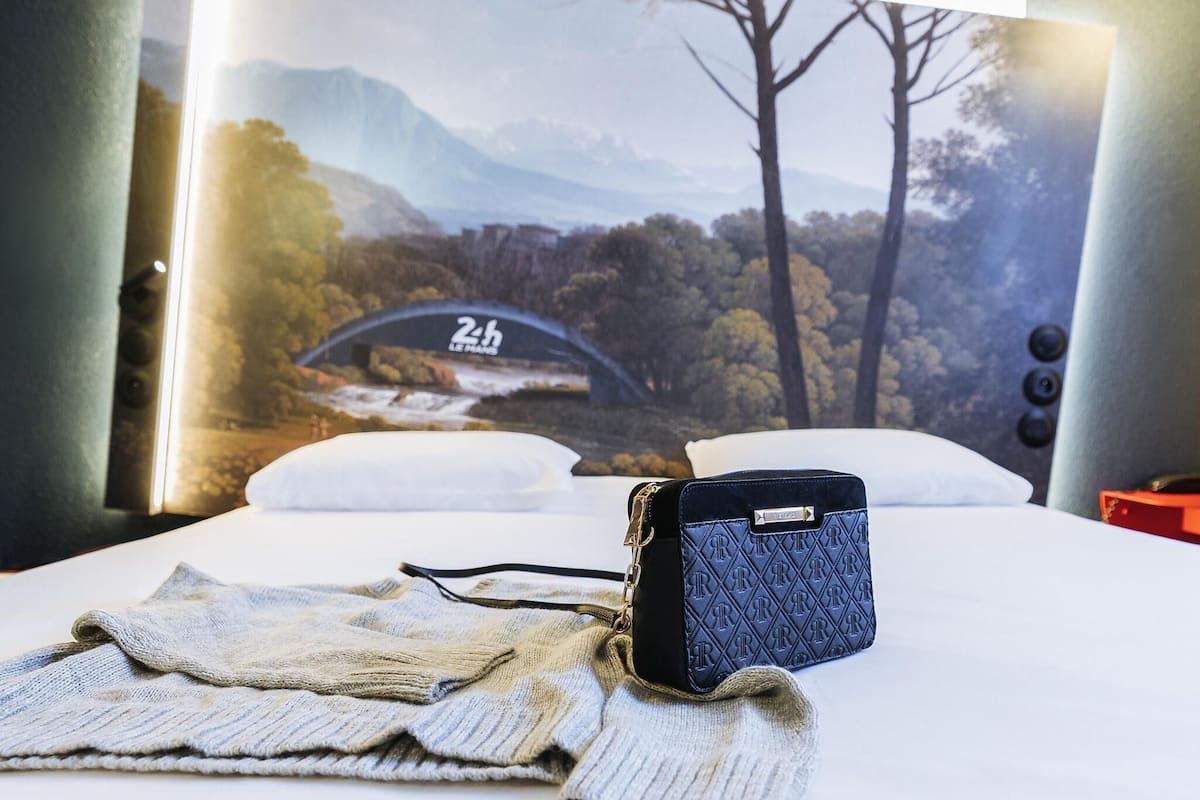 Chambre Double Standard, 1 lit double | Bureau, rideaux occultants, chambres insonorisées