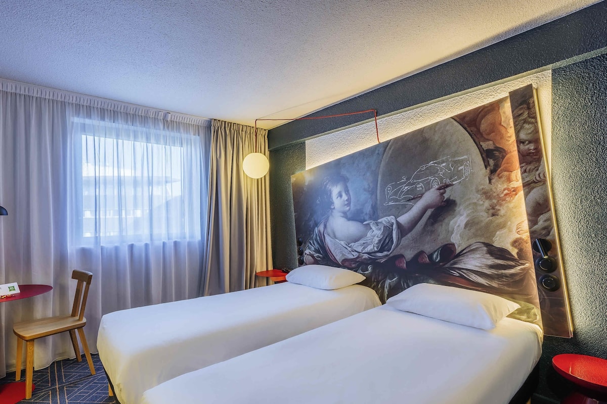 Standard Room, 2 Single Beds | Desk, blackout curtains, soundproofing, iron/ironing board