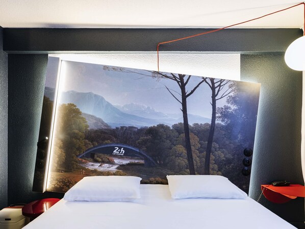 스탠다드 더블룸, 더블침대 1개 | 책상, 암막 커튼, 방음 설비, 다리미/다리미판