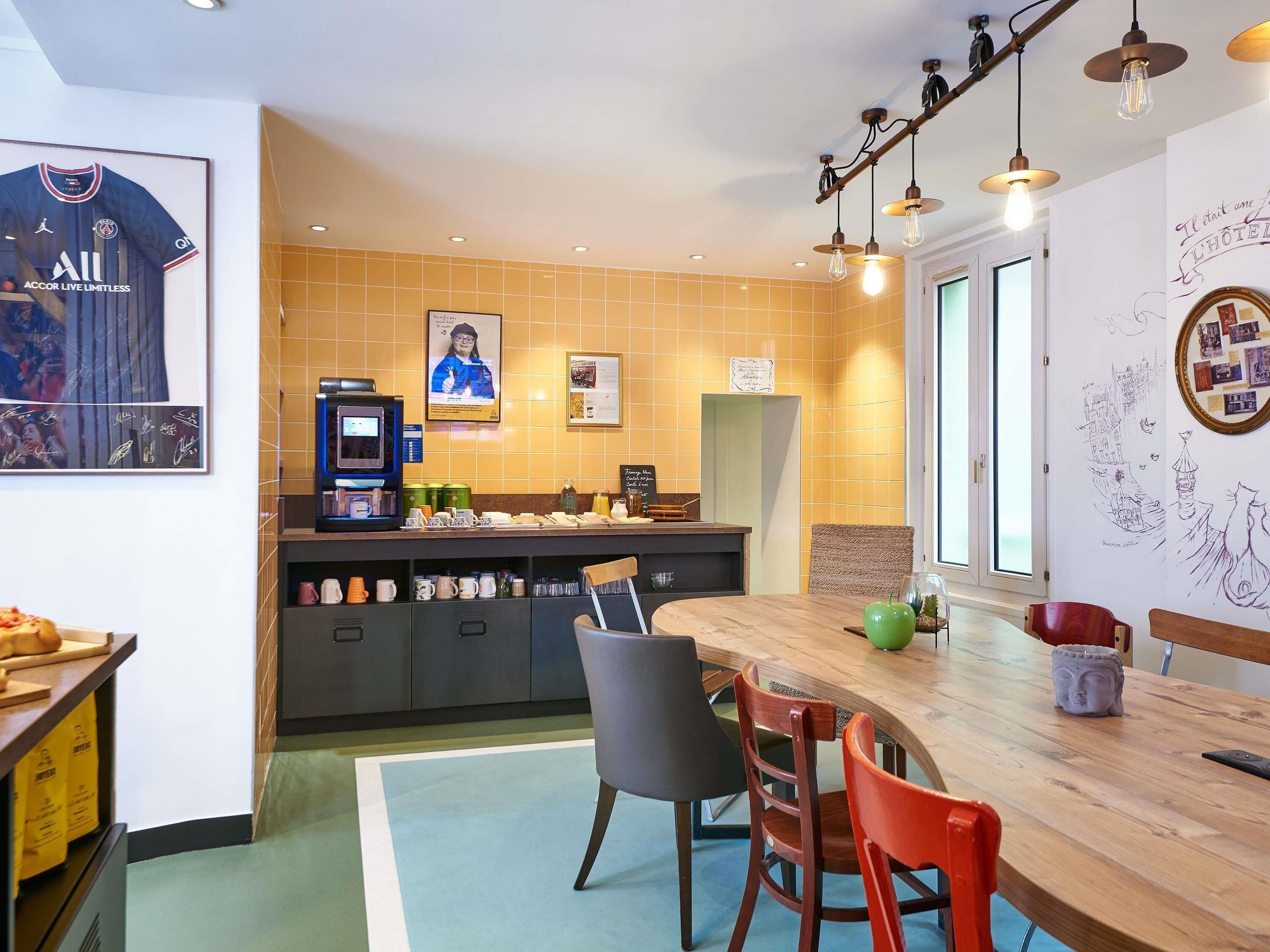 Daily buffet breakfast (EUR 12.90 per person)