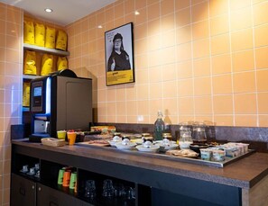 Daily buffet breakfast (EUR 12.90 per person)