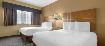 Best Western Plus Shamrock Inn & Suites