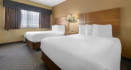 Best Western Plus Shamrock Inn & Suites