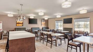 Free daily buffet breakfast