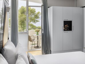 Deluxe Room, 1 Double Bed with Sofa bed, Balcony, Sea View (Upper floor) | Premium bedding, minibar, in-room safe, desk