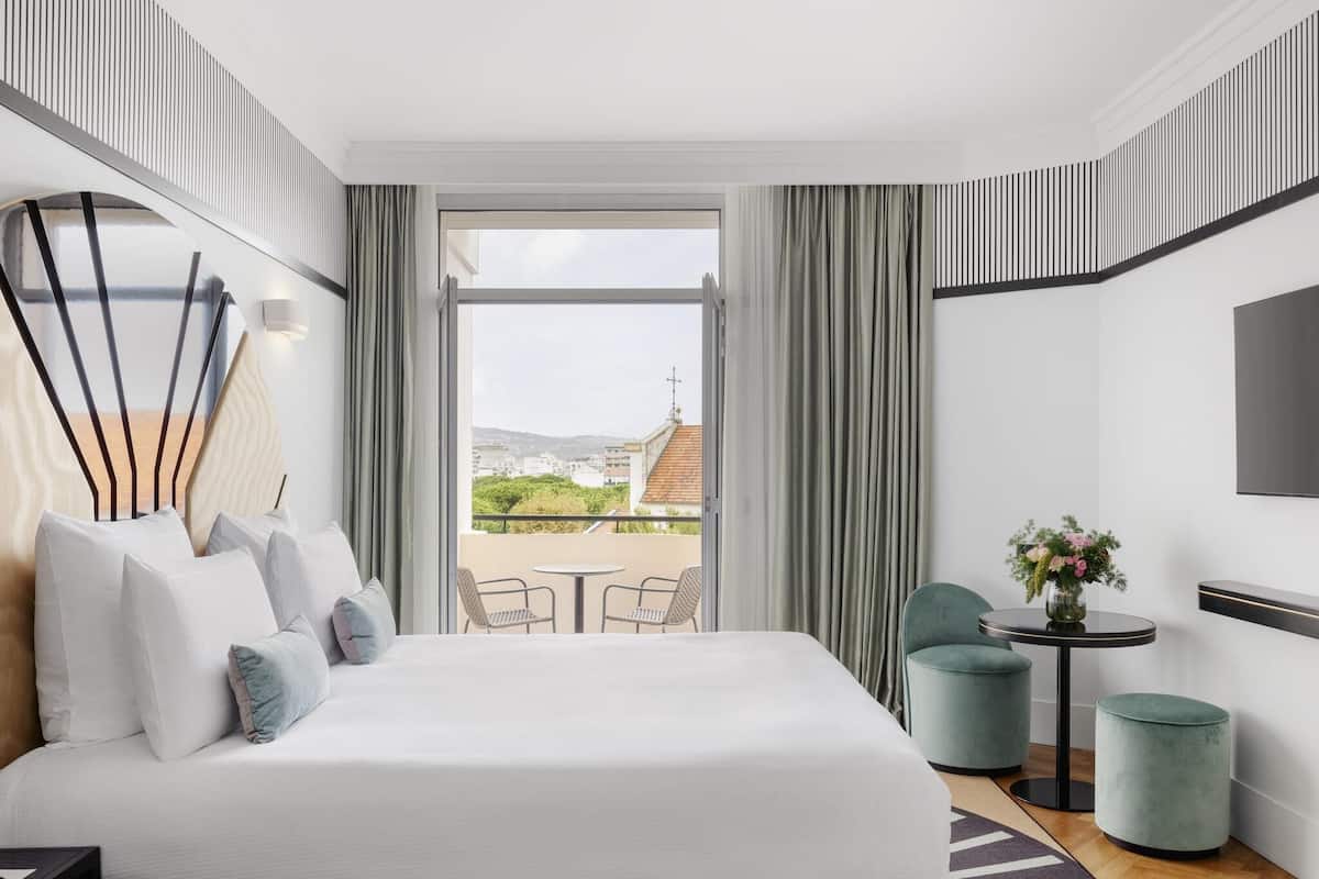 Chambre Double Supérieure, balcon | Literie de qualité supérieure, minibar, coffres-forts dans les chambres