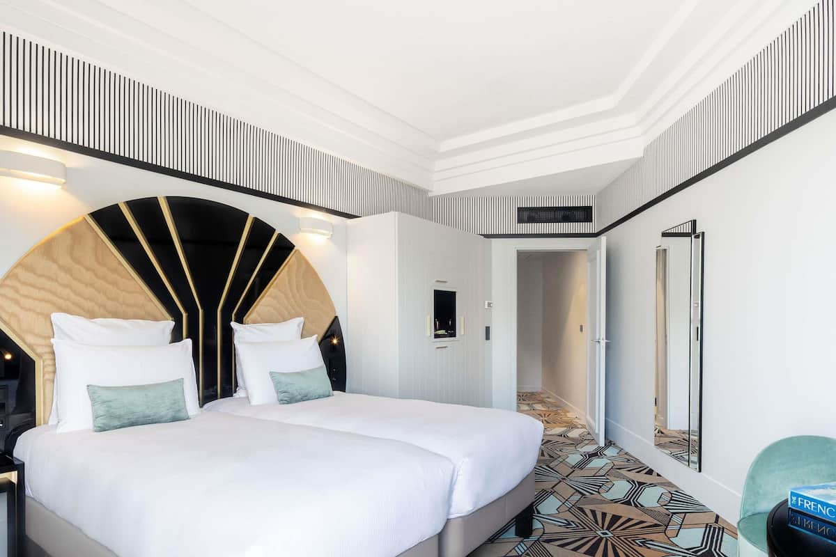 Superior Room, 2 Single Beds, Balcony, Sea View
