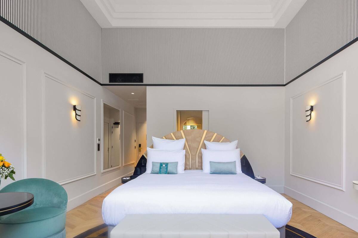 Junior Suite, 1 Double Bed, Terrace (ground floor with private pool) | Premium bedding, minibar, in-room safe, desk