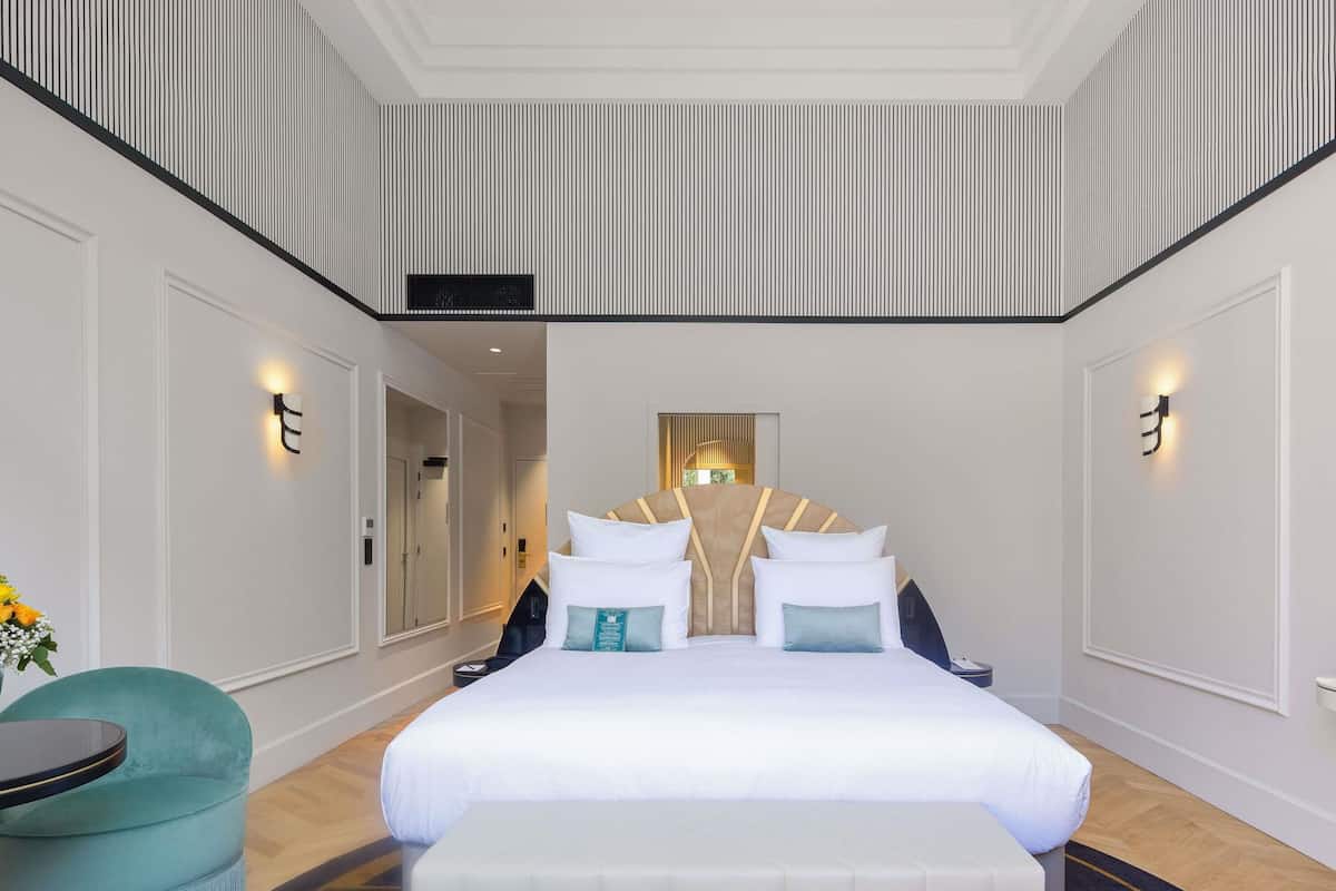 Junior Suite, 1 Double Bed, Terrace (ground floor with private pool) | Premium bedding, minibar, in-room safe, desk