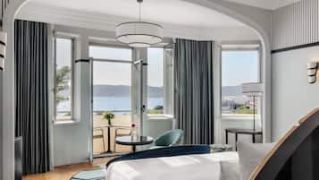 Premium bedding, minibar, in-room safe, desk