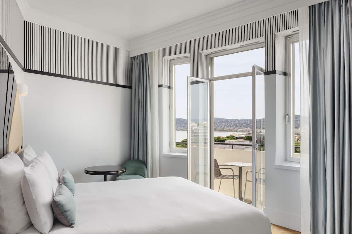 Chambre Double Supérieure, balcon, vue mer (Upper Floor) | Literie de qualité supérieure, minibar, coffres-forts dans les chambres