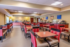 Free daily continental breakfast 