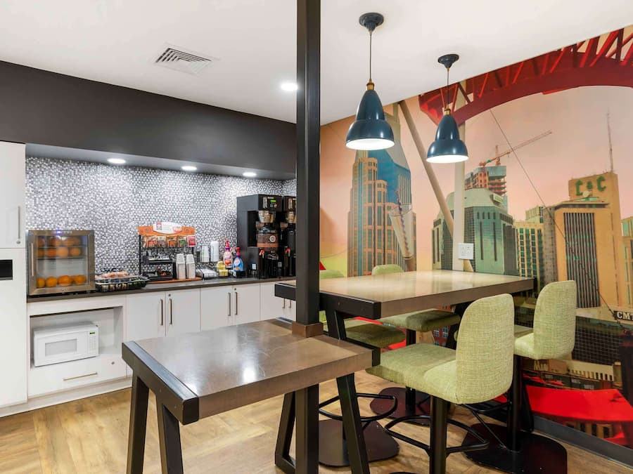 Desayuno para llevar incluido todos los días