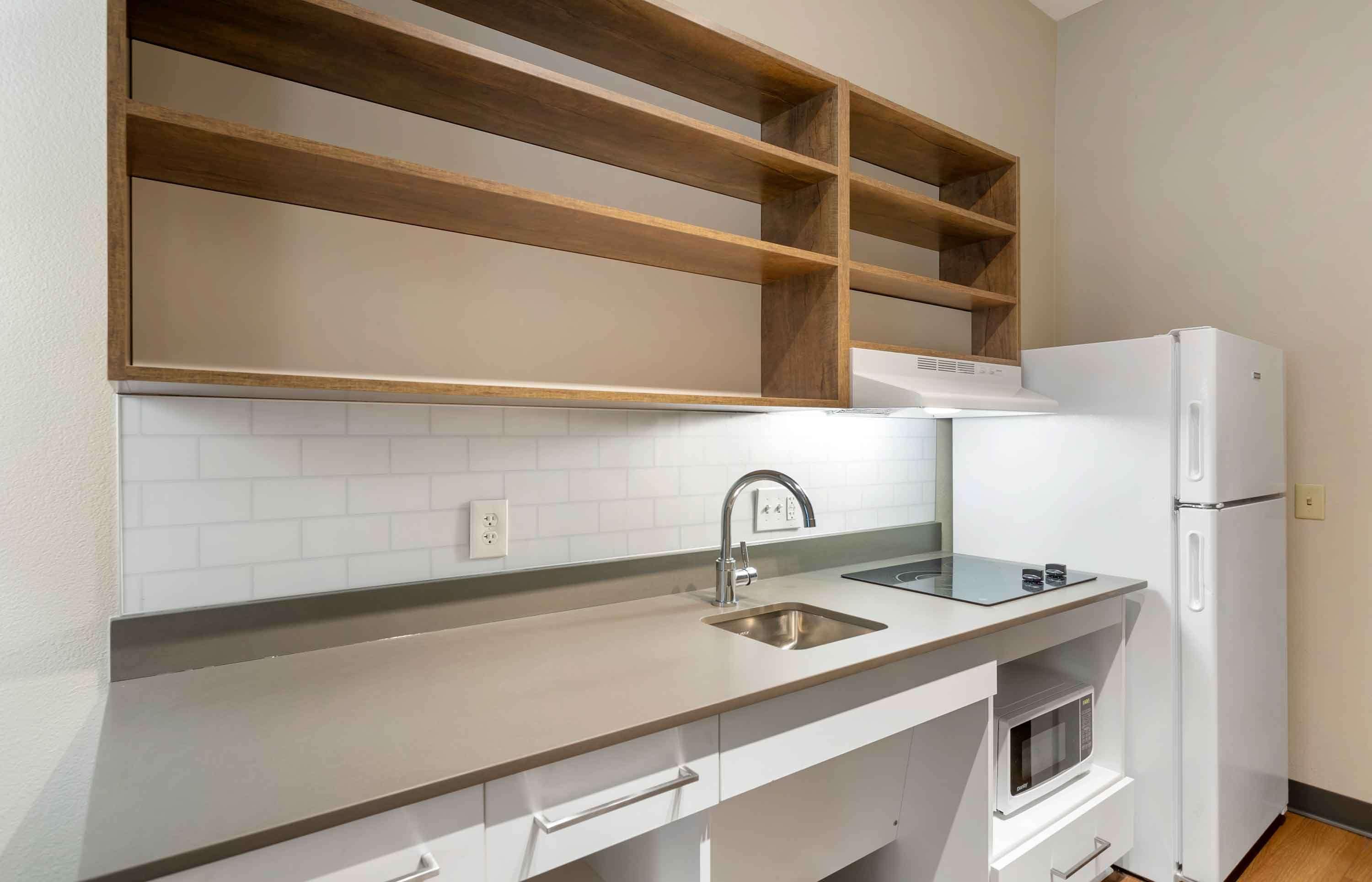 开间, 1 张大床, 无障碍, 无烟房 | 高档床上用品、办公桌、熨斗/熨衣板、免费 WiFi