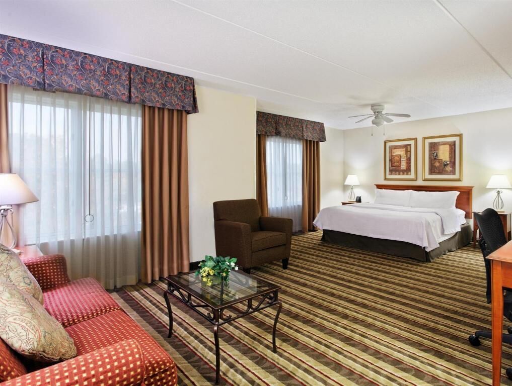 Premium bedding, down duvets, desk, laptop workspace