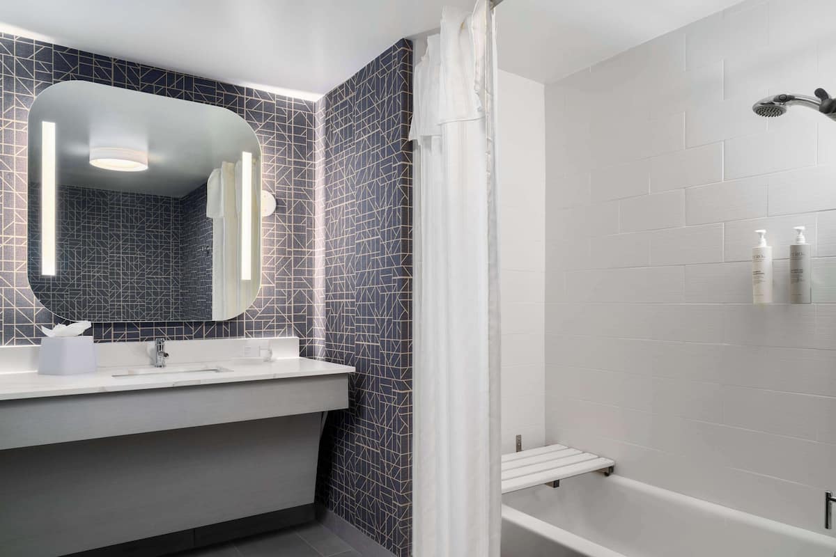 Shower kamar mandi