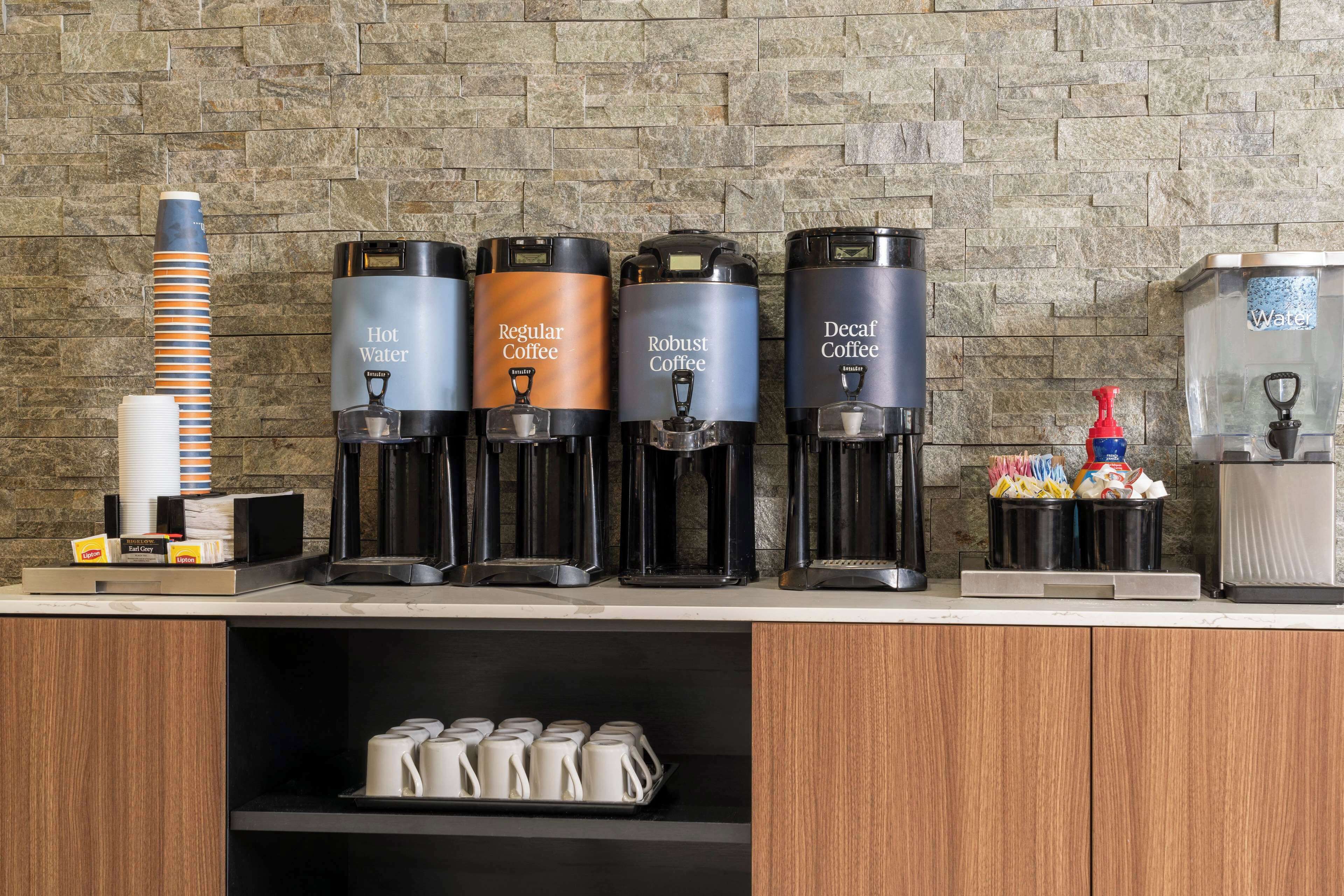 free daily full breakfast