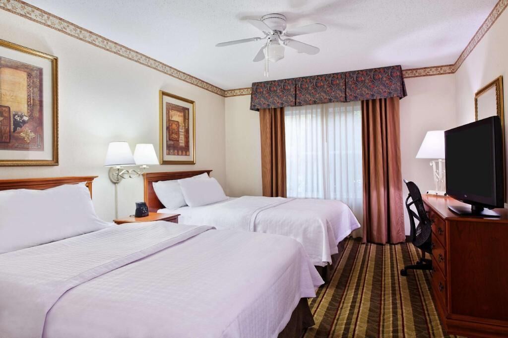 Premium bedding, down duvets, desk, laptop workspace