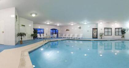 Holiday Inn Express Hotel & Suites Easton by IHG