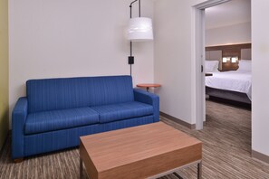 Suite estudio, 1 cama de matrimonio grande con sofá cama (Mobility) | Minibar, caja fuerte, escritorio y espacio para trabajar con un portátil