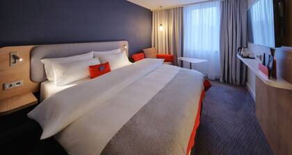 Holiday Inn Express Frankfurt Airport by IHG