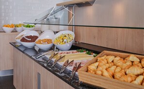 Tägliches inbegriffenes Frühstücksbuffet