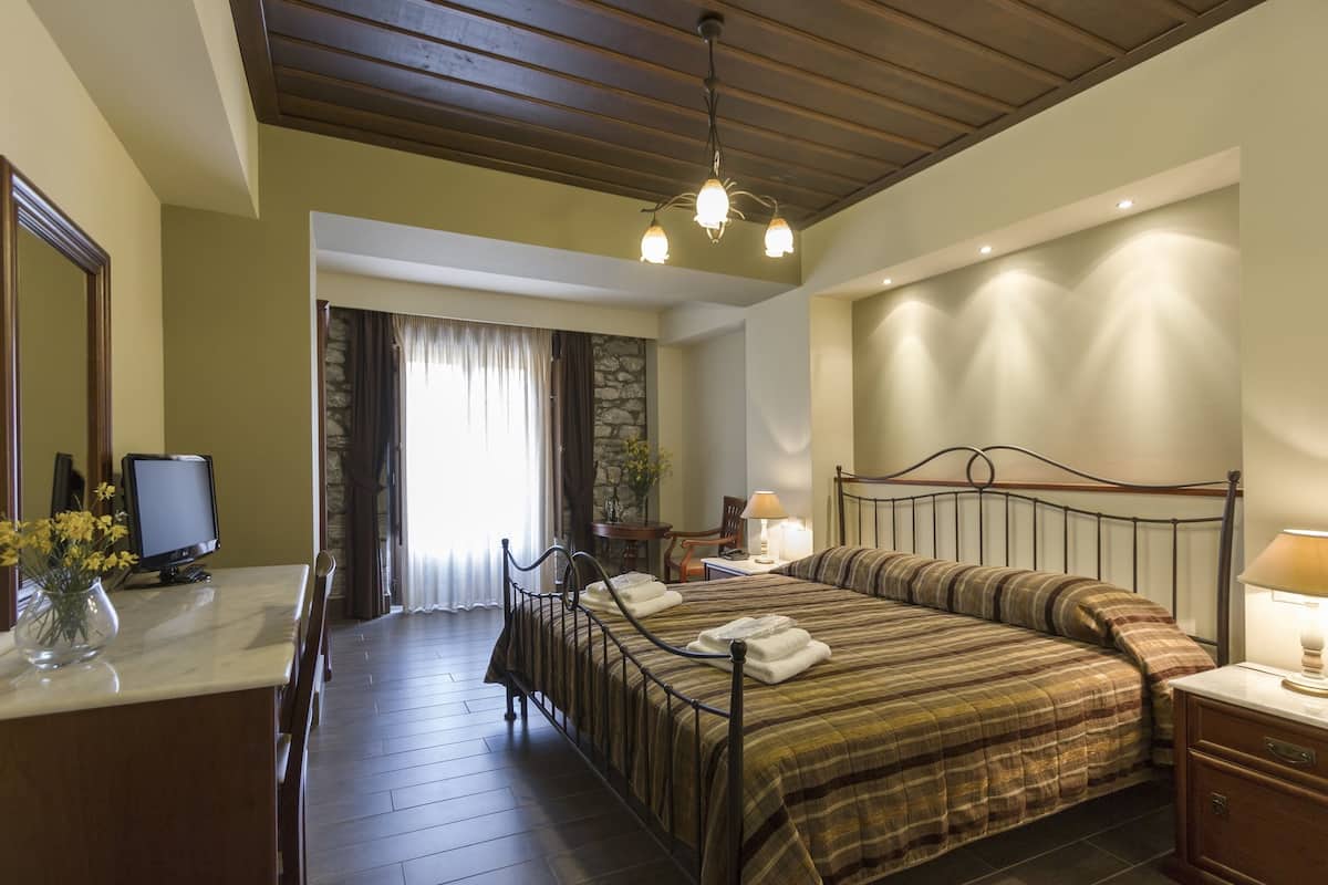 Minibar, in-room safe, soundproofing, free WiFi
