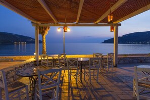 Lunch and dinner served  - Itilo Traditional Hotel (East Mani)