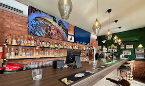 Bar (on property) - Petra Palace Hotel (Wadi Musa)