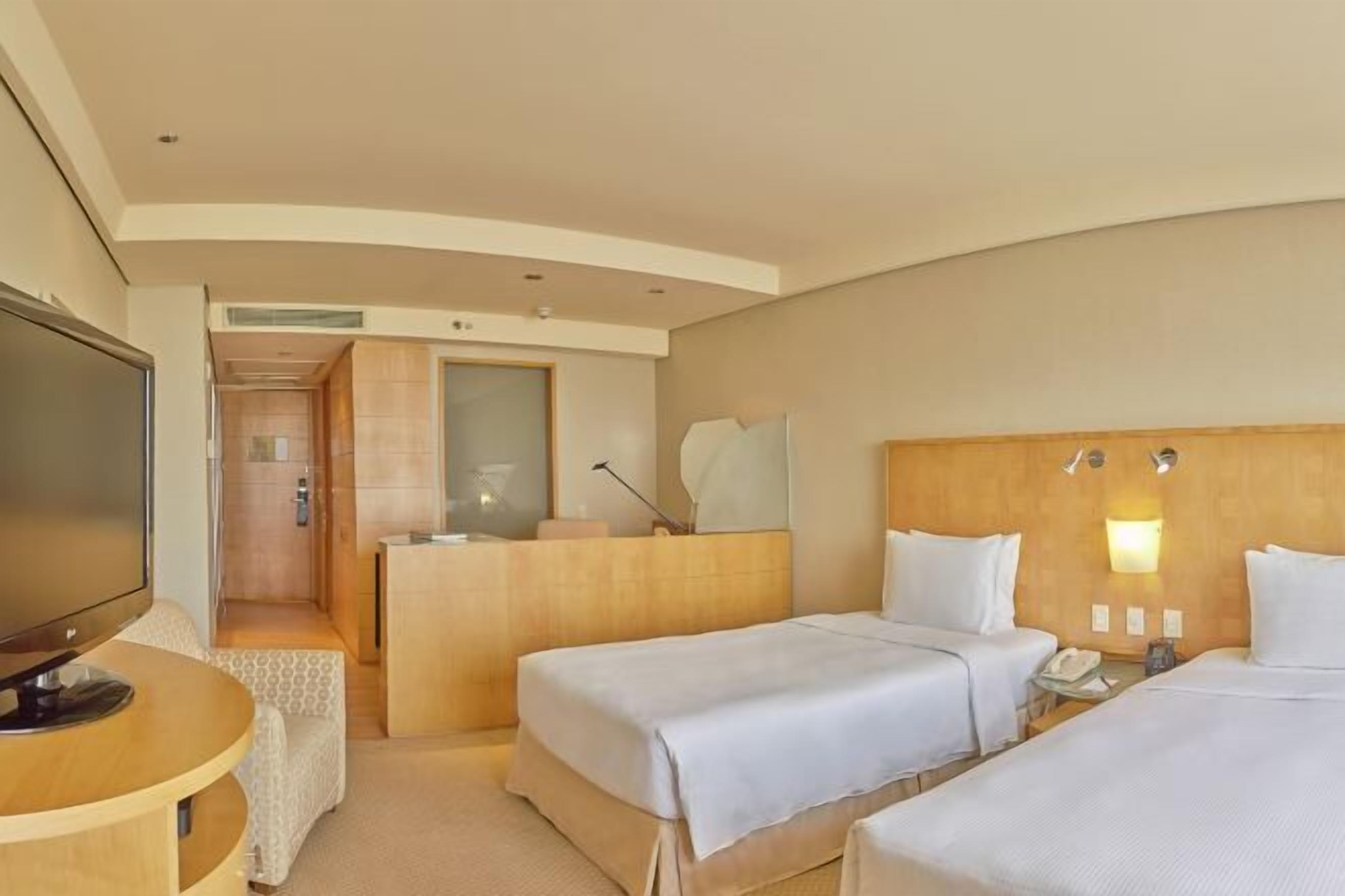 1 bedroom, minibar, in-room safe, desk