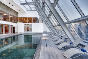 Indoor pool, pool loungers