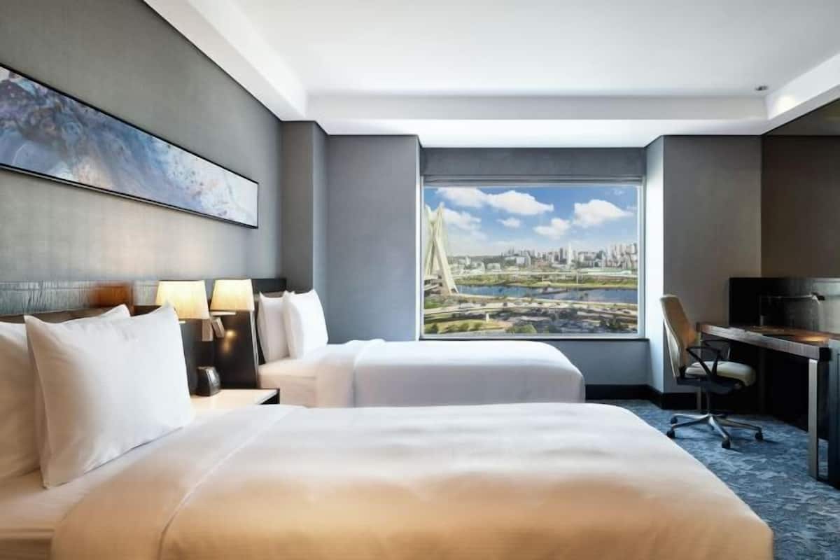 1 bedroom, minibar, in-room safe, desk