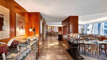 Daily buffet breakfast (BRL 139 per person)