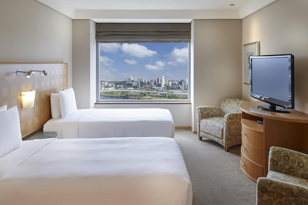 1 bedroom, minibar, in-room safe, desk