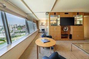 Suite, 1 soverom | 1 soverom, minibar, safe på rommet og skrivebord