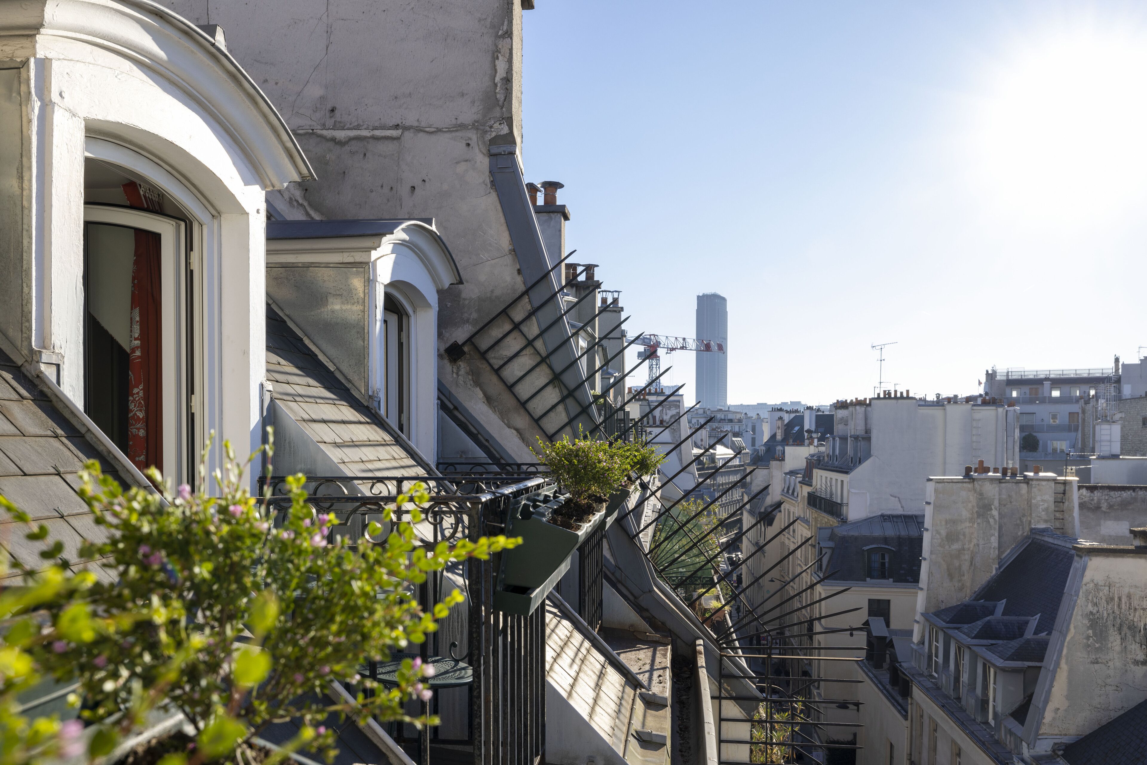 suite | 1 bedroom, hypo-allergenic bedding, pillow-top beds, minibar