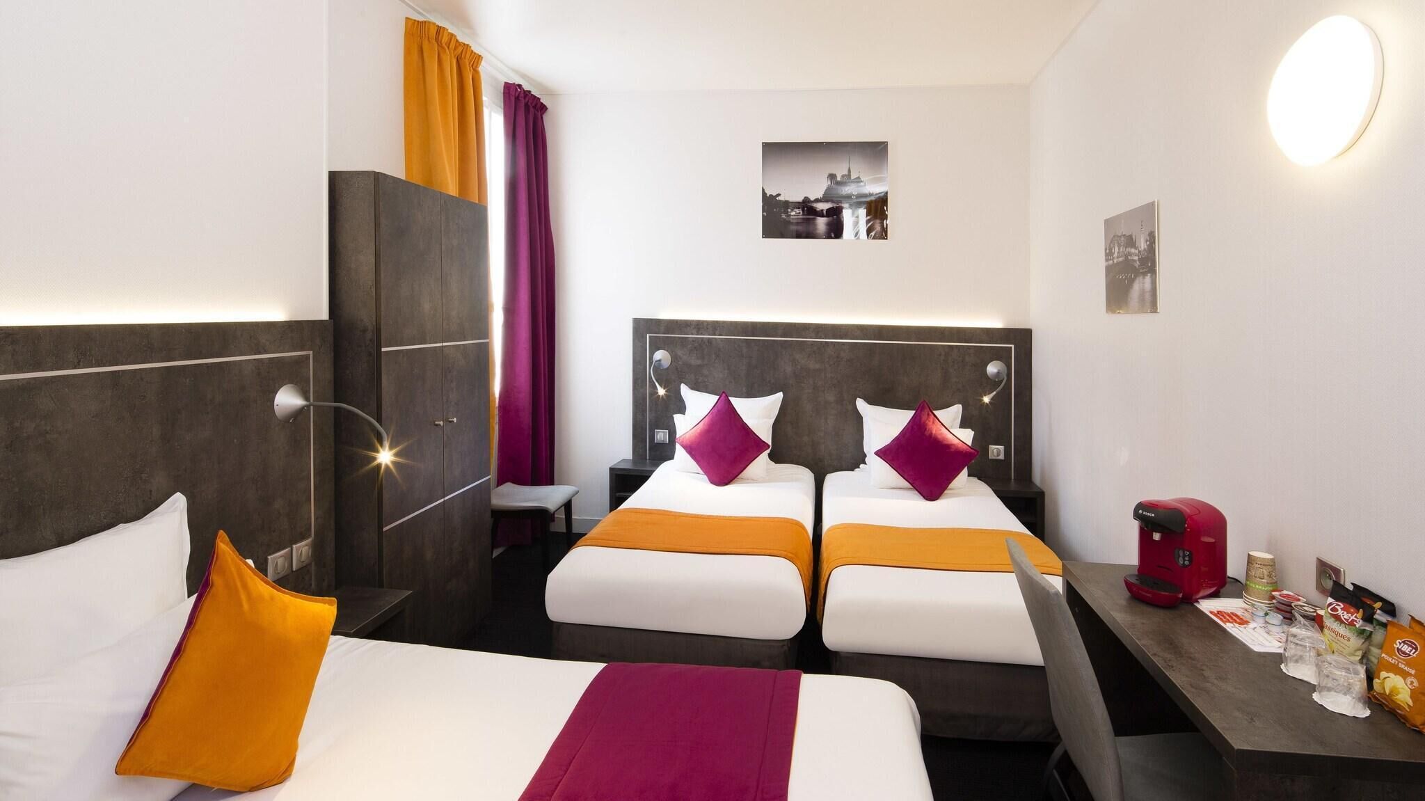 Ropa de cama de alta calidad y minibar 