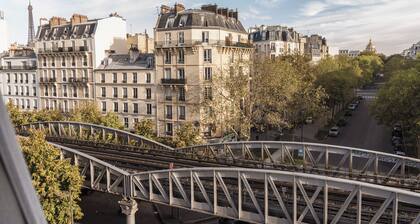 Hôtel Eiffel Segur