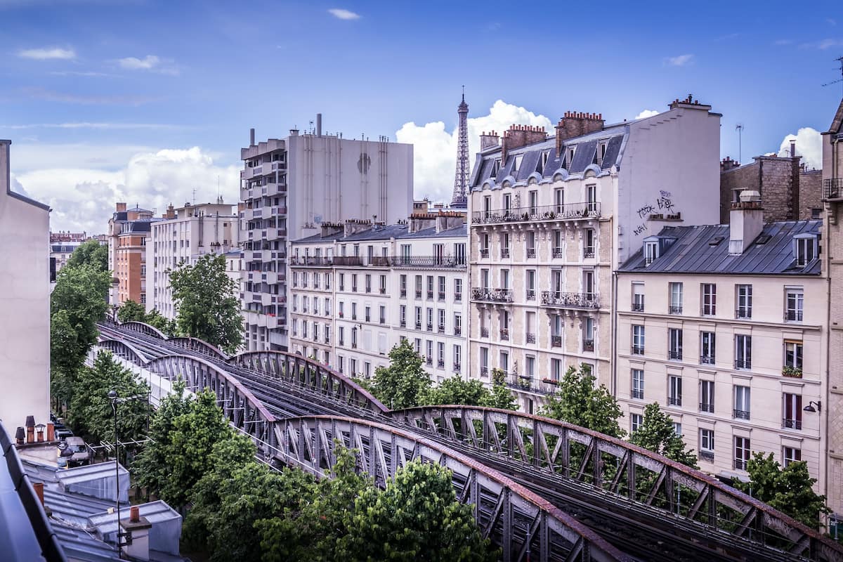 Chambre double Supérieure avec vue sur la Tour Eiffel | Coffres-forts dans les chambres, bureau, fer et planche à repasser
