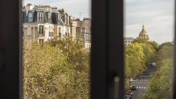 Superior double room with view on Eiffel Tower | In-room safe, desk, iron/ironing board, free WiFi