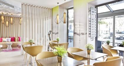 Hotel Eiffel Segur