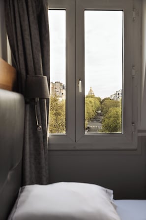 Doppelzimmer | Zimmersafe, Schreibtisch, schallisolierte Zimmer, Bügeleisen/Bügelbrett