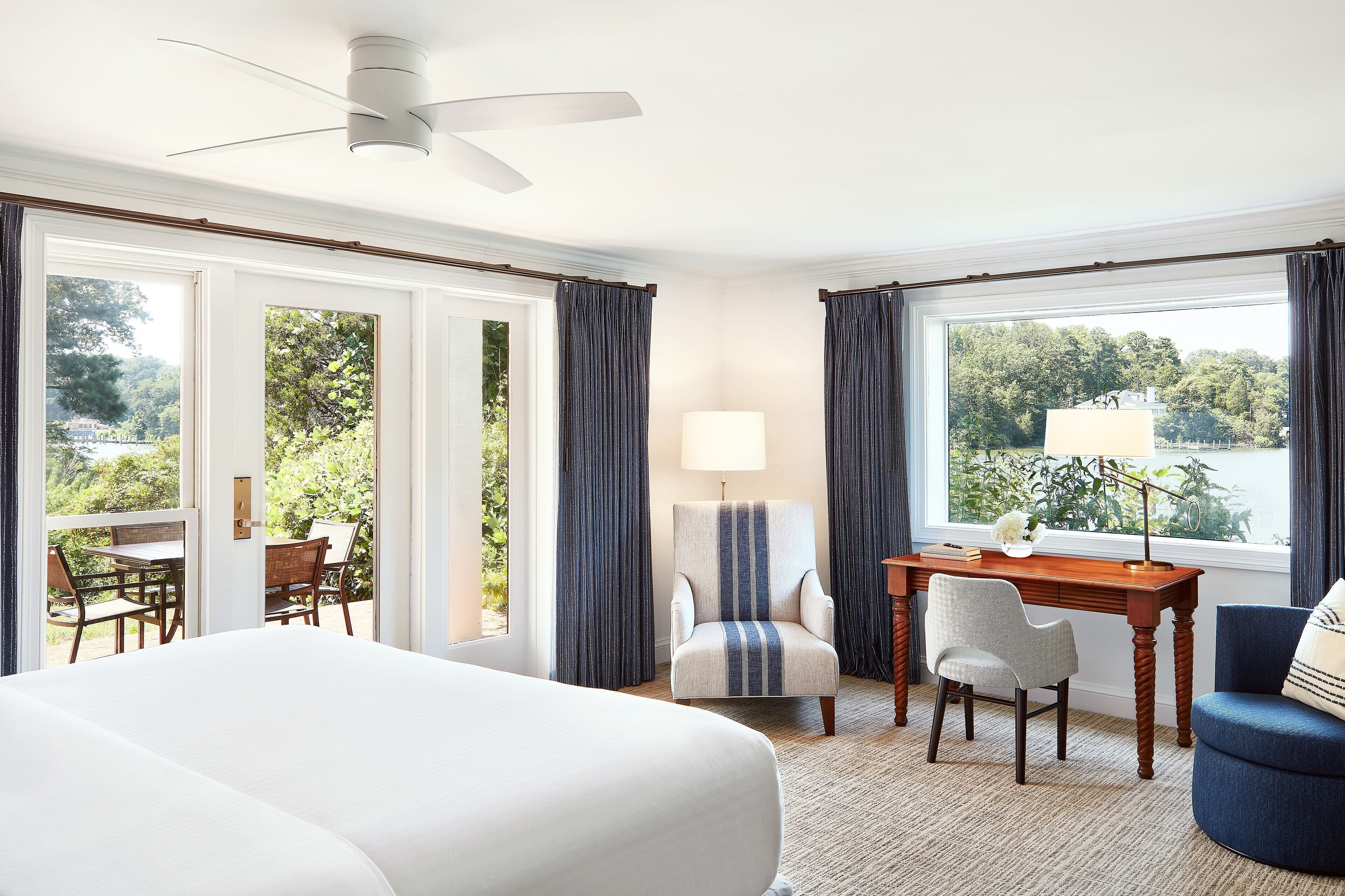Egyptian cotton sheets, premium bedding, pillowtop beds, minibar