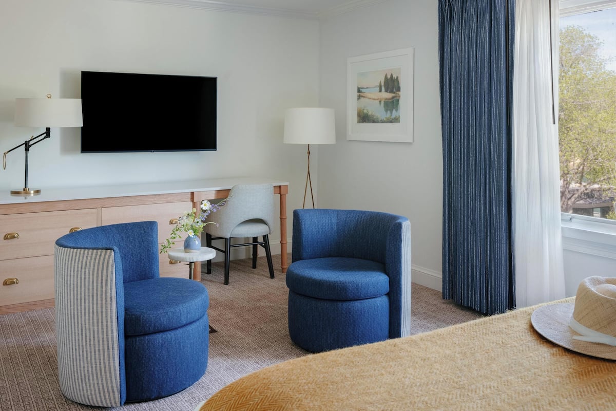 Deluxe-Zimmer, 1 King-Bett | Bettwäsche aus ägyptischer Baumwolle, hochwertige Bettwaren