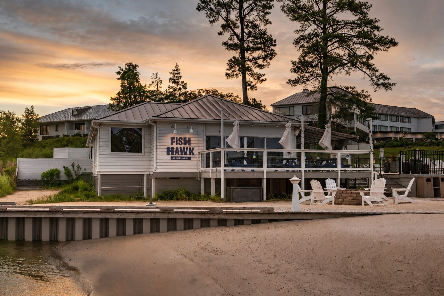 2 restaurants; breakfast, lunch, dinner, and brunch served